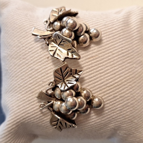Vintage Silver Grape Cluster Earrings, Sterling Silver Mexico Taxco - Picture 3 of 6
